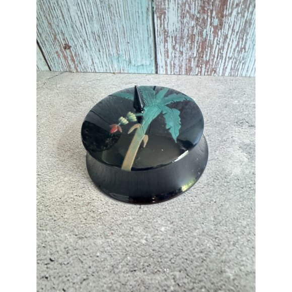 Handcrafted Ryukyu Lacquer Ware Co Black Trinket Box W/Palm Tree Red Interior - Picture 3 of 7